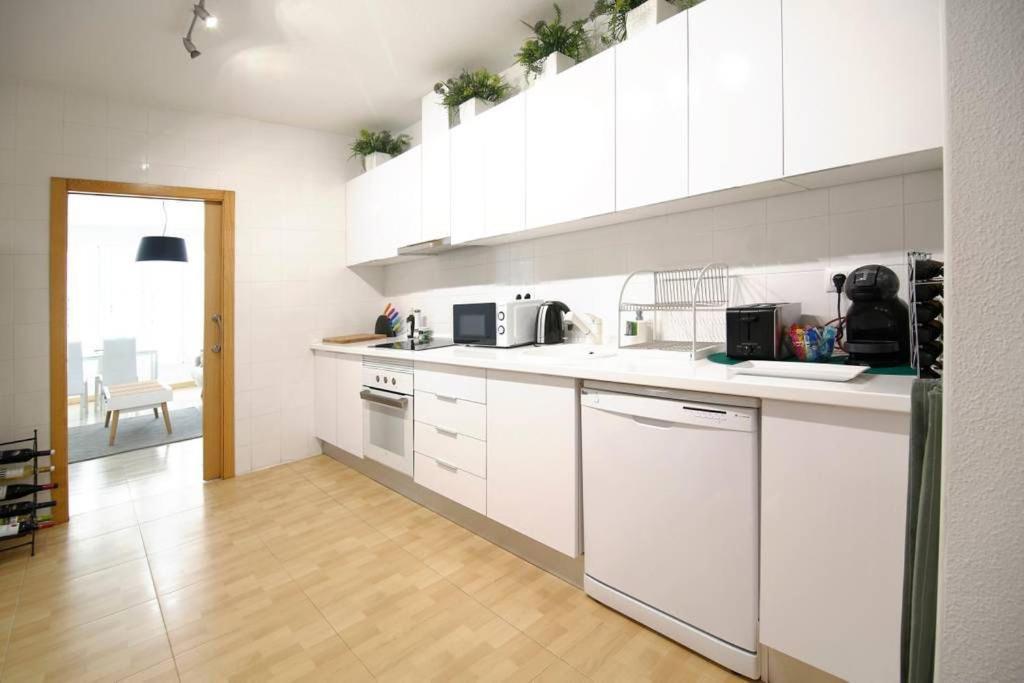 Apartamentos Puerto Nova Картахена Екстериор снимка
