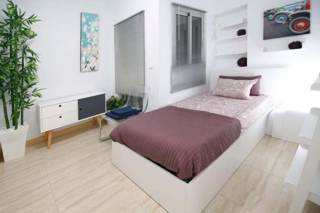 Apartamentos Puerto Nova Картахена Екстериор снимка
