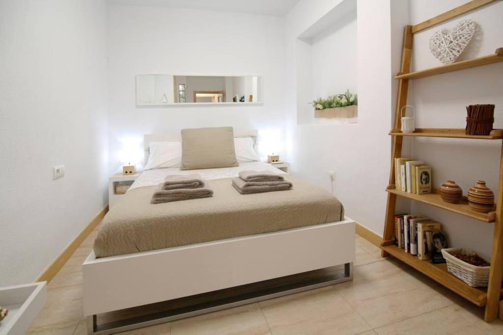 Apartamentos Puerto Nova Картахена Екстериор снимка