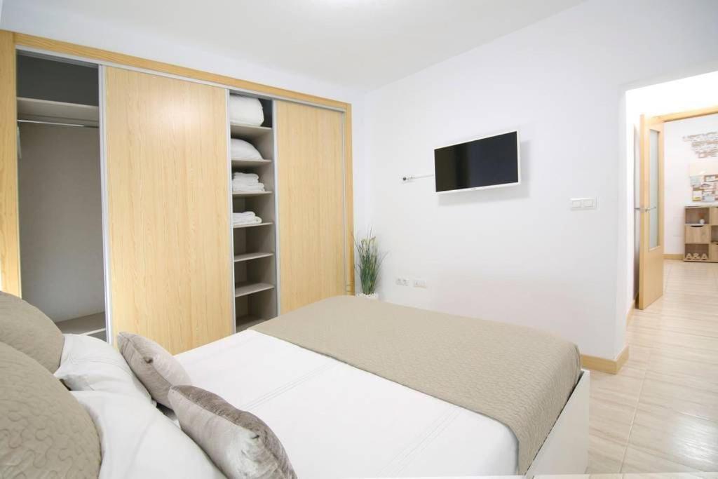 Apartamentos Puerto Nova Картахена Екстериор снимка